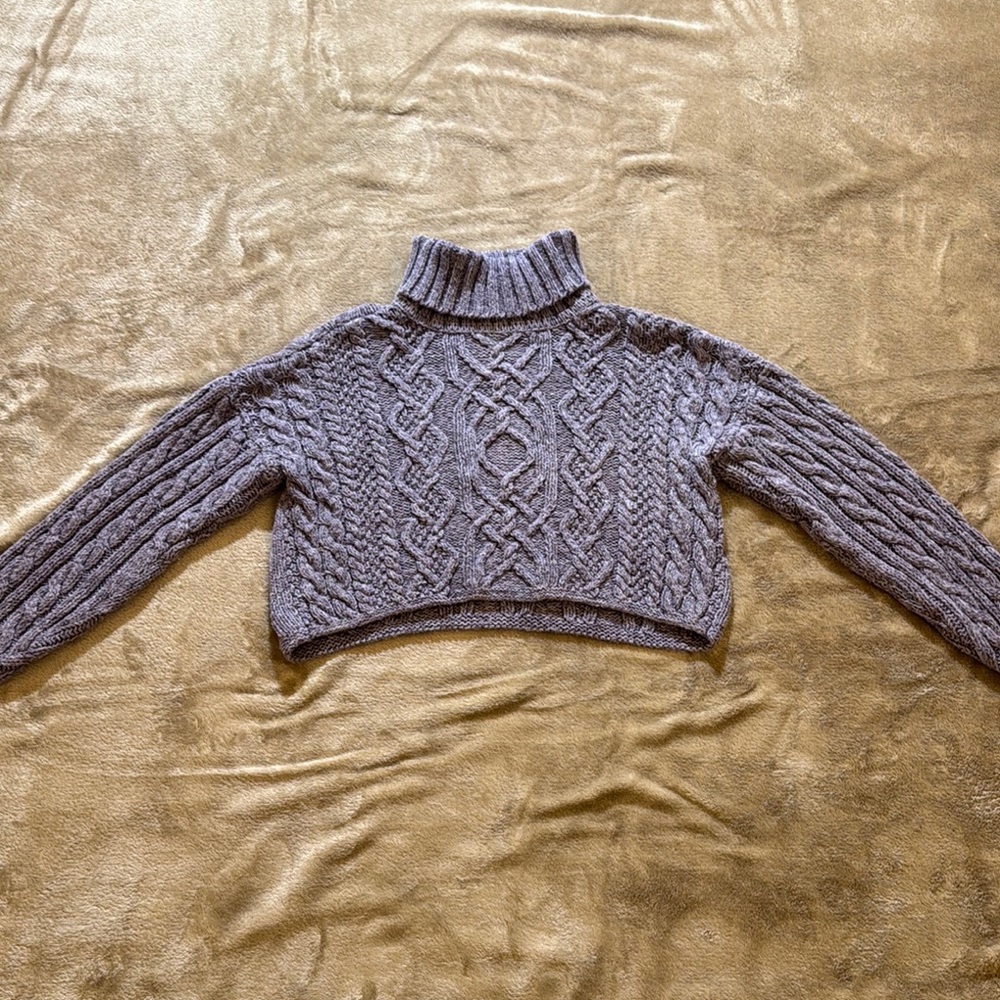 Cropped Cable Knit Turtleneck Sweater - Lavender Gray